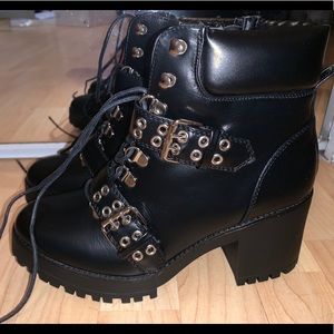 Black heeled boots